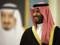 عاجل: البنك المركزي يجمّد أرصدة محمد الخشن و22 فرداً من عائلته… هروب من ديون بمليارات أم قرار مفاجئ؟