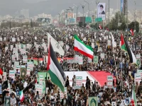 خطر محدق: الحوثيون يحولون اليمن إلى جبهة لحرب إيران… شعب يدفع الثمن بدلاً من الحصول على الرواتب!